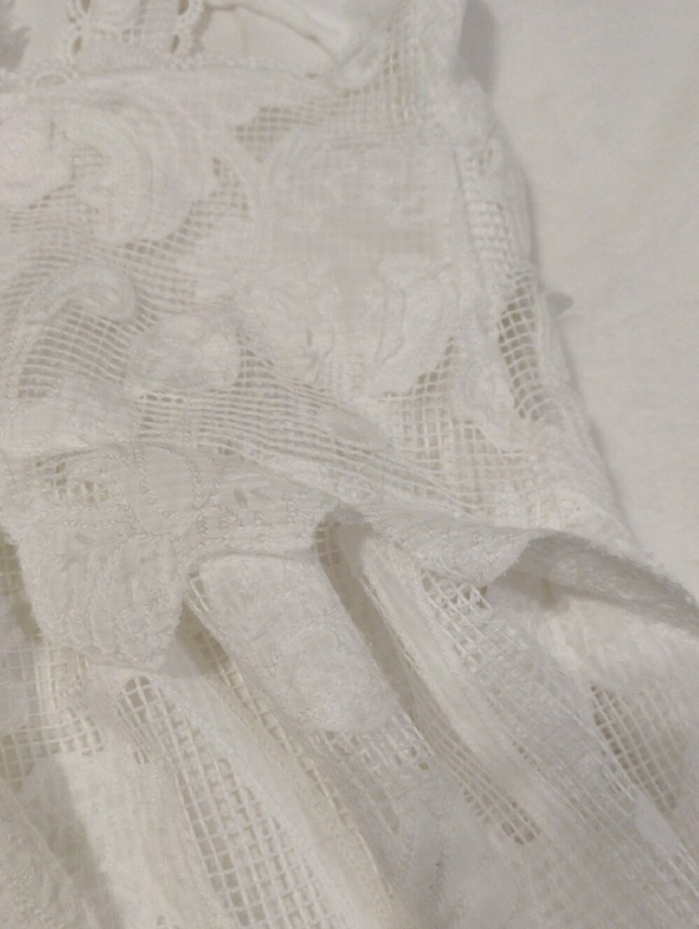 Anthropologie White Top with Subtle Red Stitch Detail - Picture 12 of 15